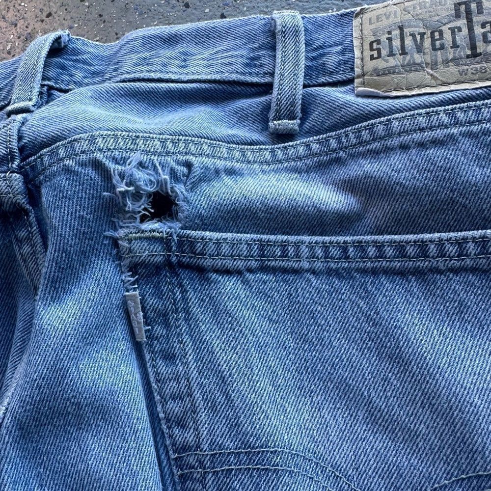 Levi's SilverTab Vintage Baggy Jeans W38 L32 Light Wash Frayed - Picture 7 of 8